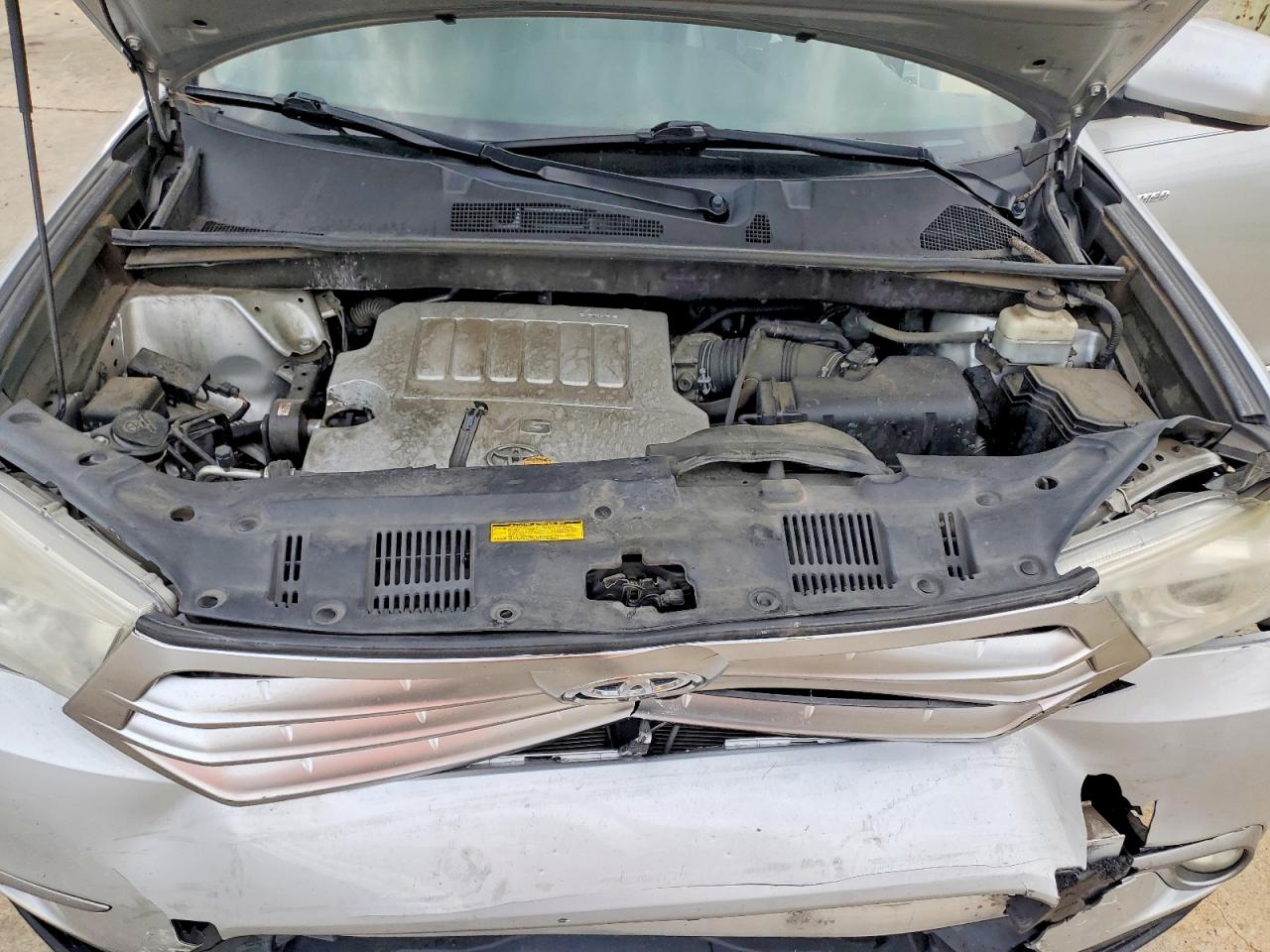 2013 TOYOTA HIGHLANDER LIMITED photo 12