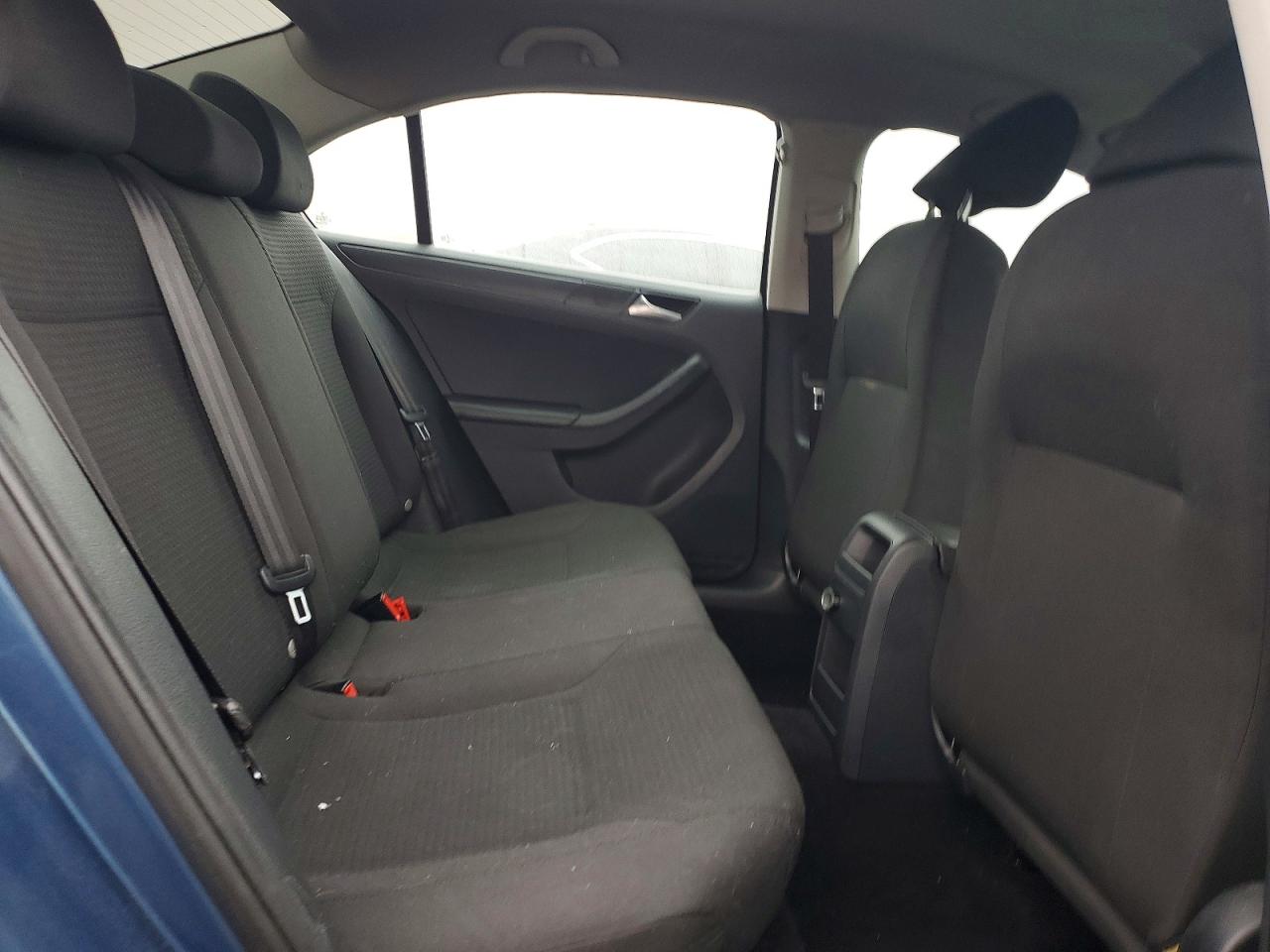 2015 VOLKSWAGEN JETTA BASE photo 10