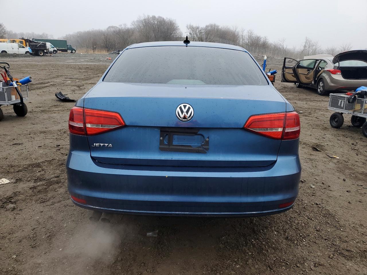 2015 VOLKSWAGEN JETTA BASE photo 6