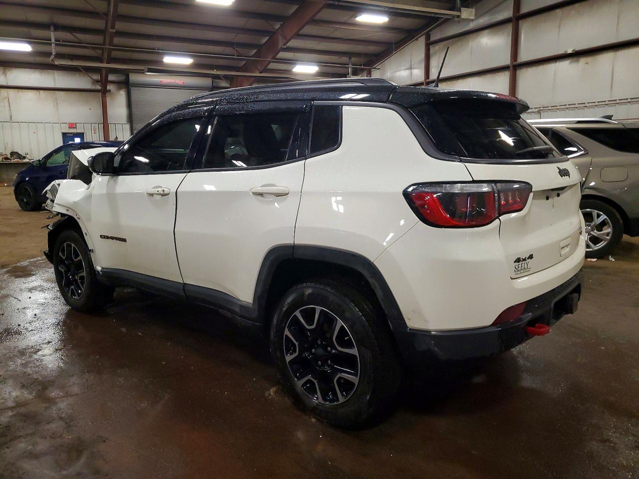 2019 JEEP COMPASS TRAILHAWK photo 4