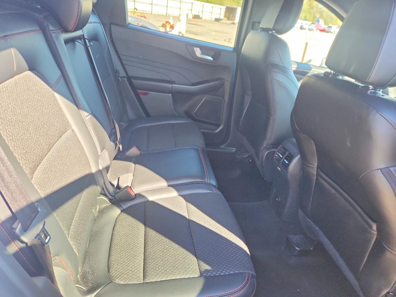 2025 FORD ESCAPE ST LINE photo 21