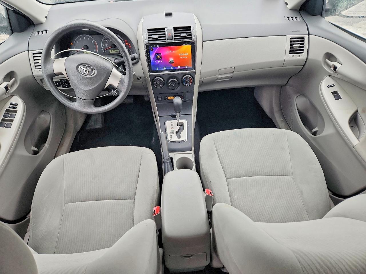 2010 TOYOTA COROLLA photo 22