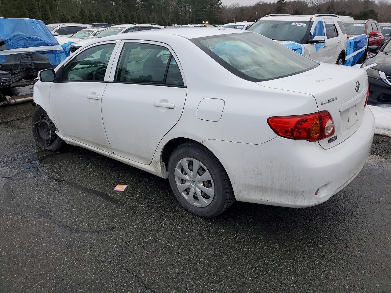 2010 TOYOTA COROLLA photo 4
