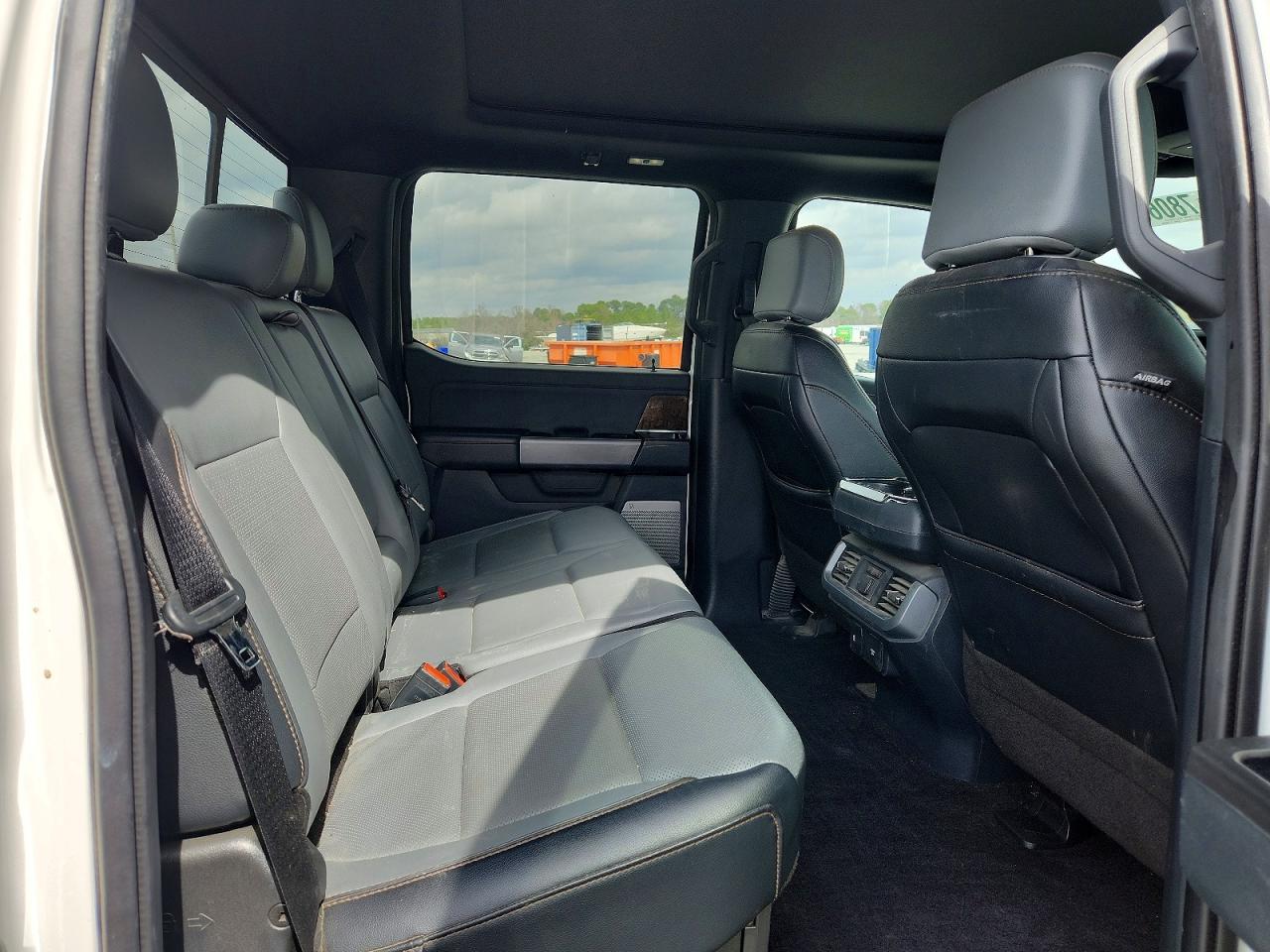 2022 FORD F150 LIGHTNING PRO photo 28