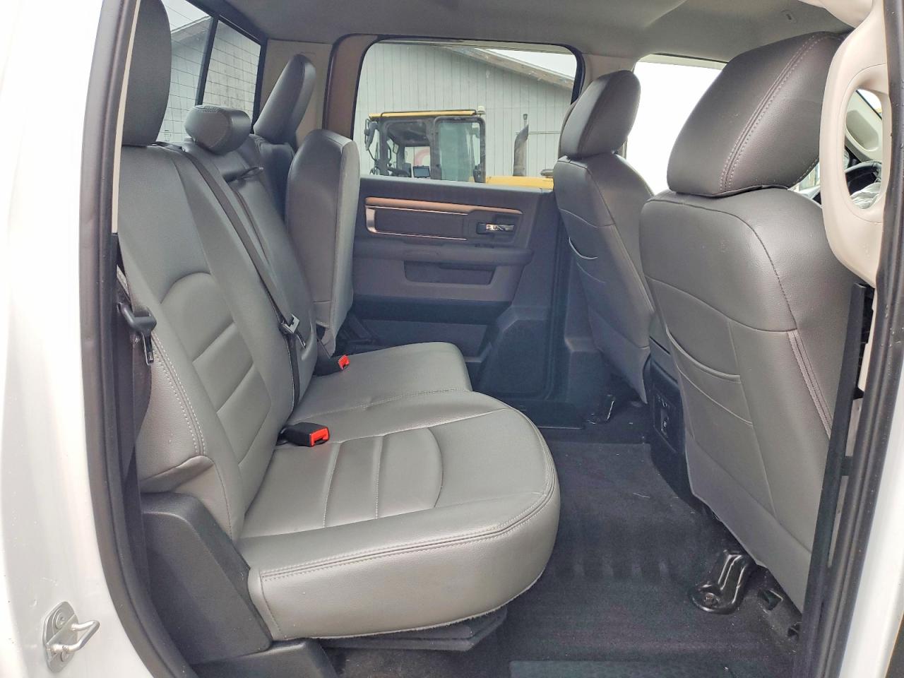 2017 RAM 1500 SLT photo 10