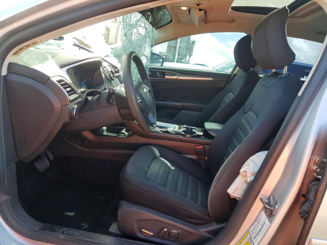2016 FORD FUSION SE photo 19