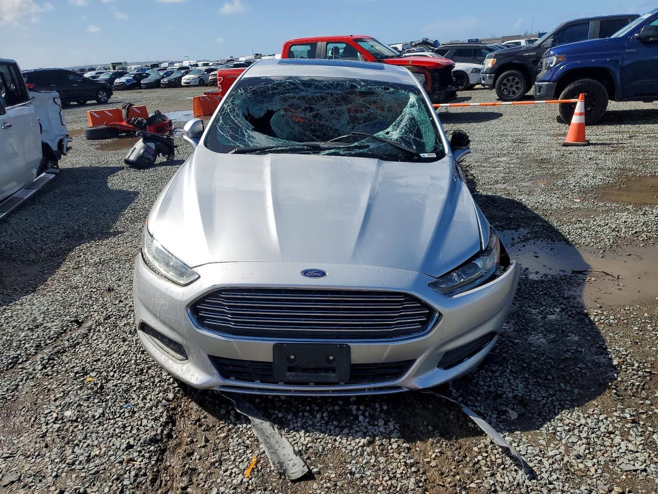 2016 FORD FUSION SE photo 13