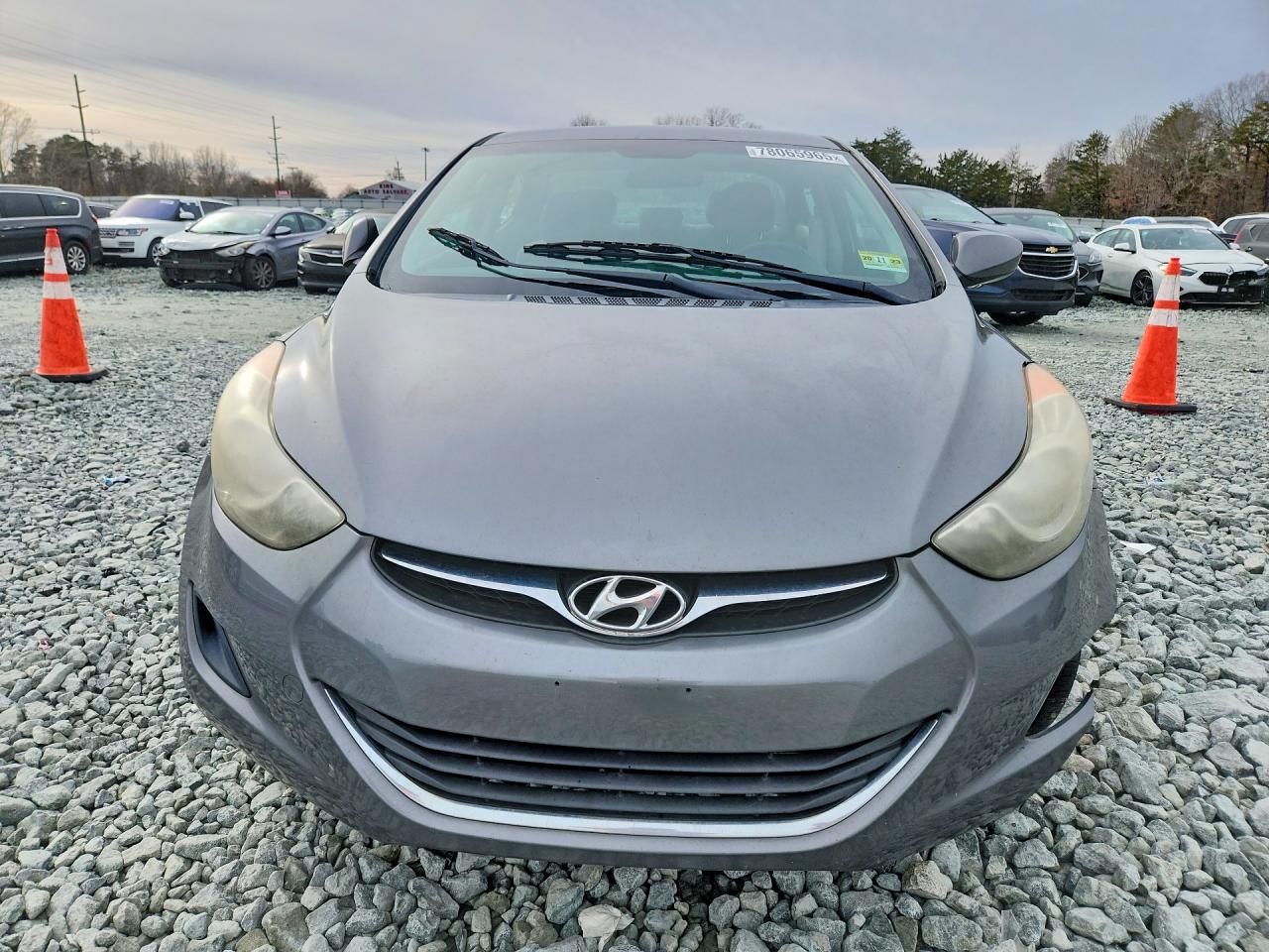 2013 HYUNDAI ELANTRA GLS photo 9