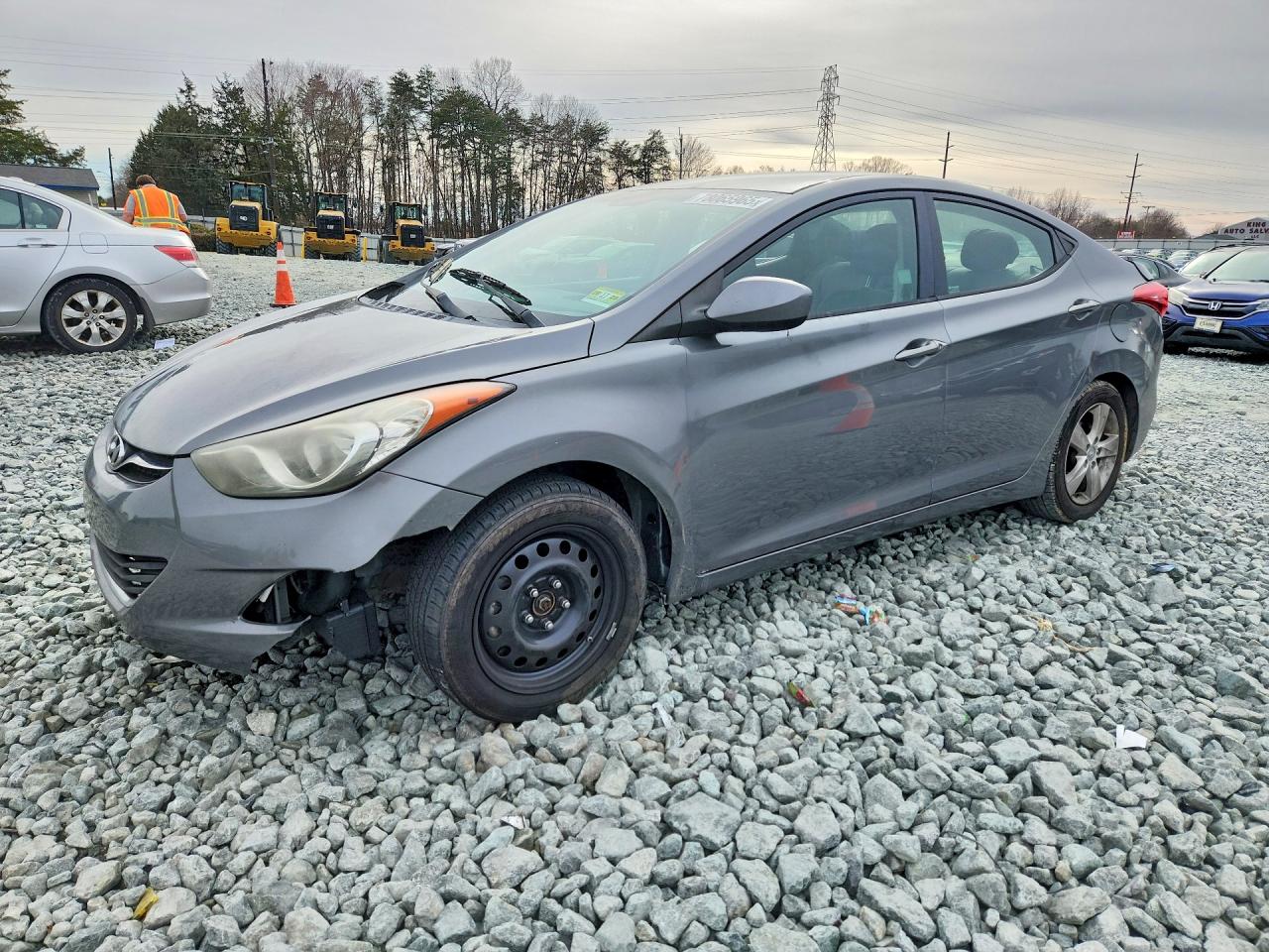 2013 HYUNDAI ELANTRA