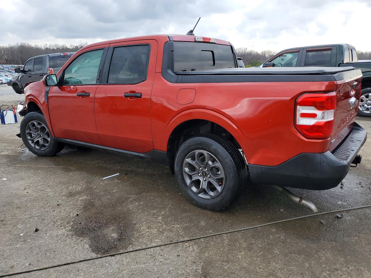 2023 FORD MAVERICK XL photo 2