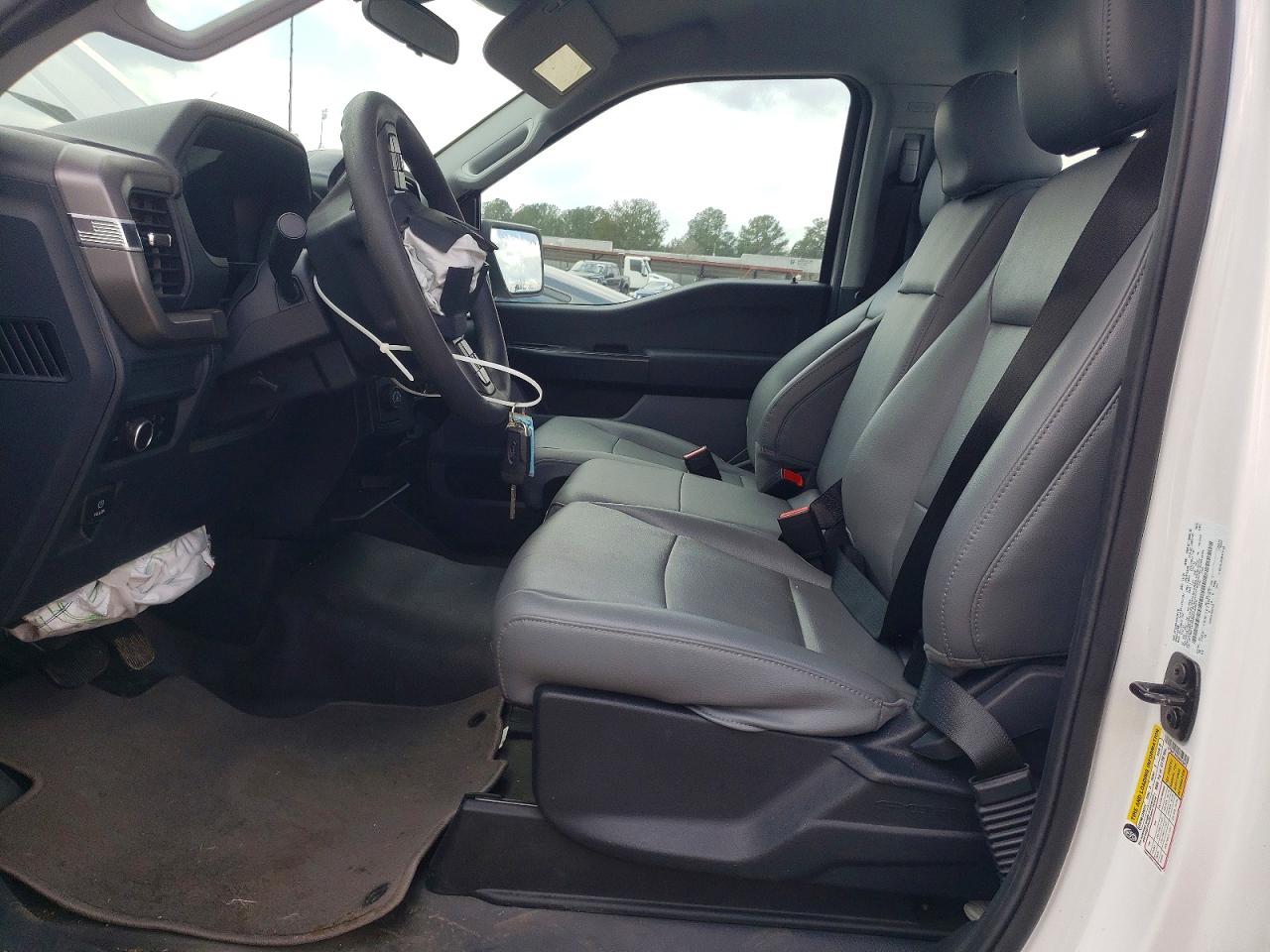 2024 FORD F150 XL photo 13