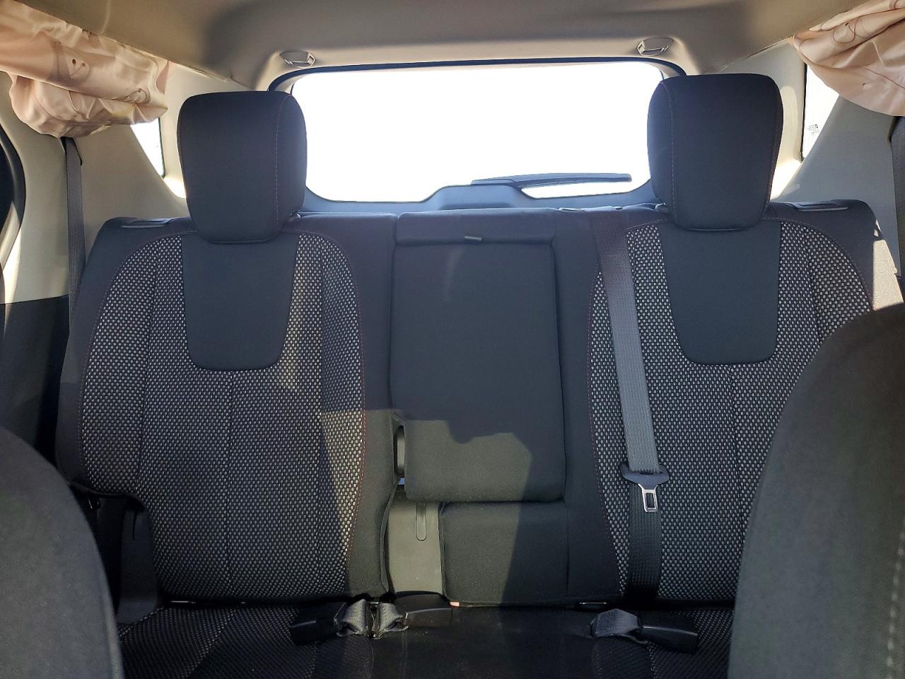 2017 CHEVROLET EQUINOX LT photo 19