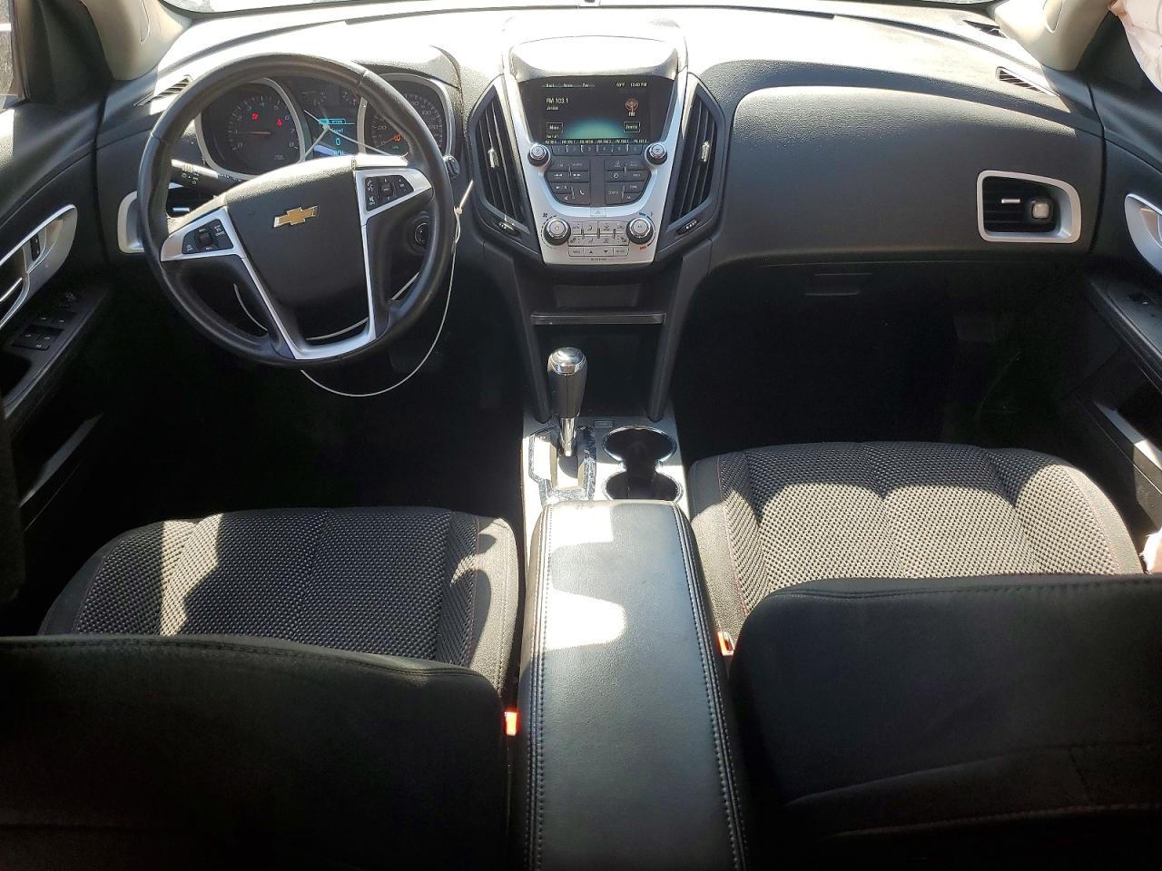2017 CHEVROLET EQUINOX LT photo 15