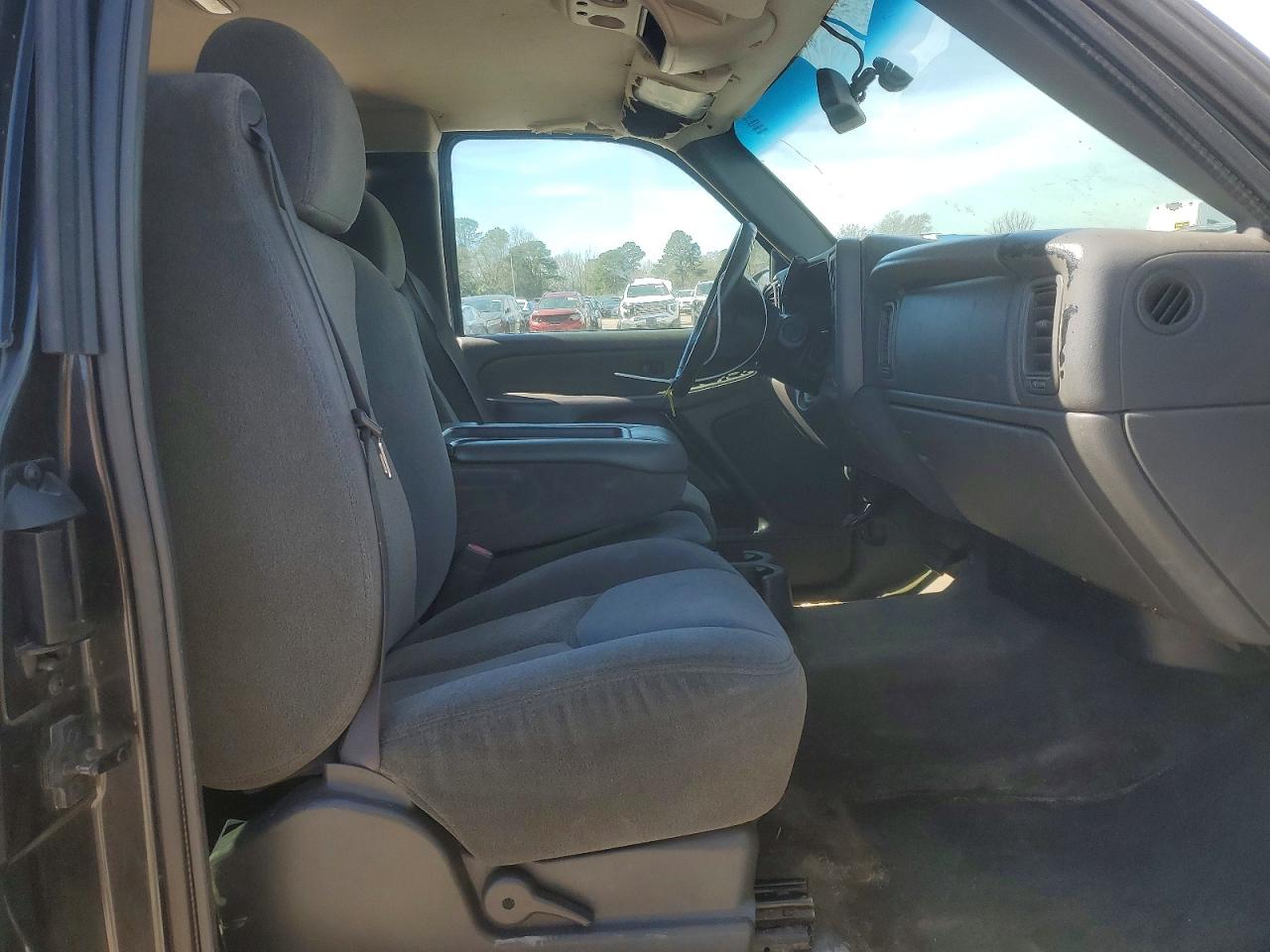 2003 CHEVROLET SILVERADO C1500 photo 13
