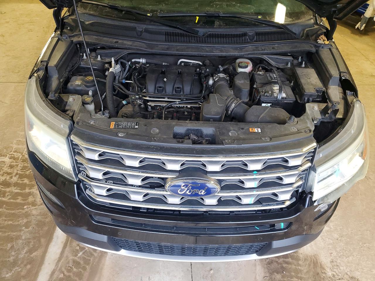 2016 FORD EXPLORER XLT photo 23