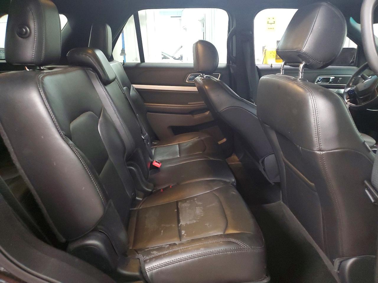 2016 FORD EXPLORER XLT photo 21