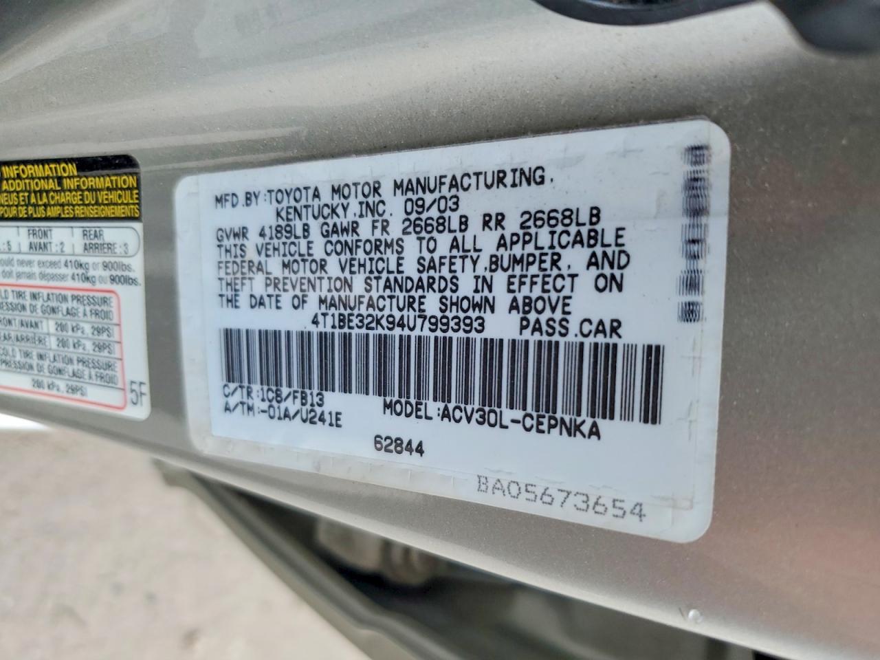2004 TOYOTA CAMRY LE photo 23