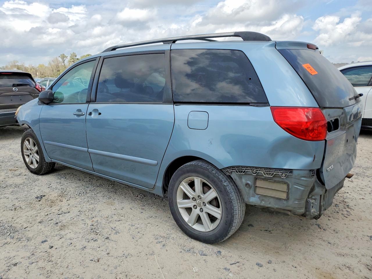 2006 TOYOTA SIENNA LE 7 PASSENGER photo 3