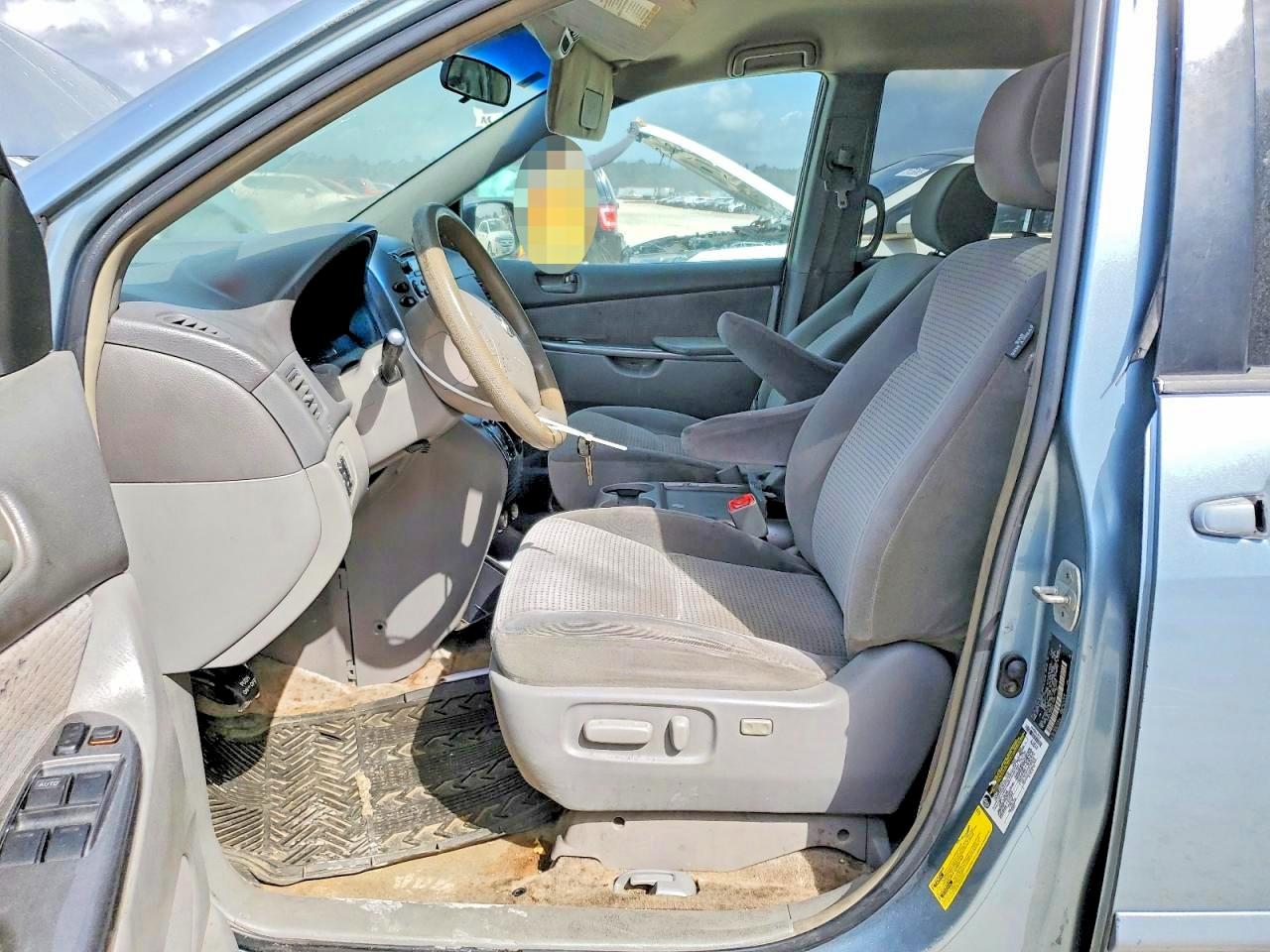2006 TOYOTA SIENNA LE 7 PASSENGER photo 13