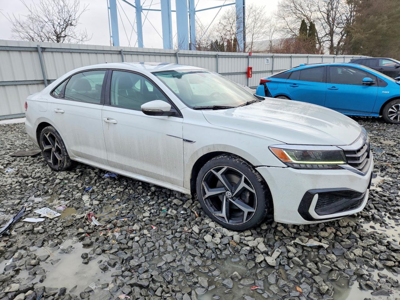 2020 VOLKSWAGEN PASSAT R-LINE photo 10