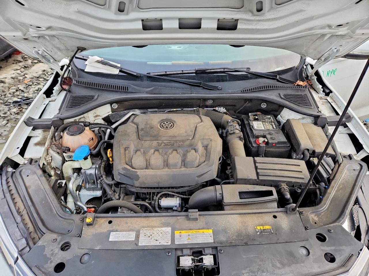 2020 VOLKSWAGEN PASSAT R-LINE photo 31