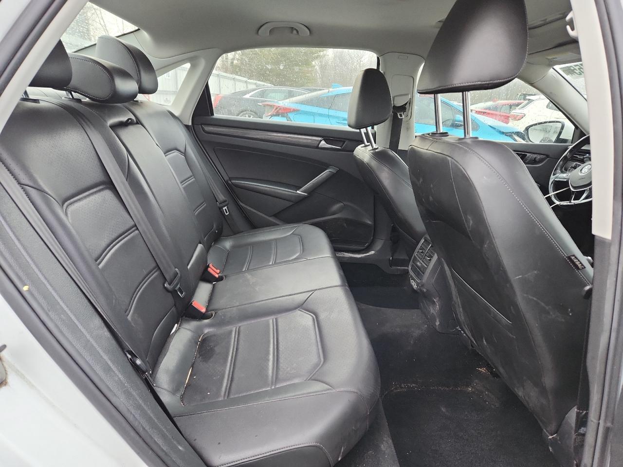 2020 VOLKSWAGEN PASSAT R-LINE photo 28