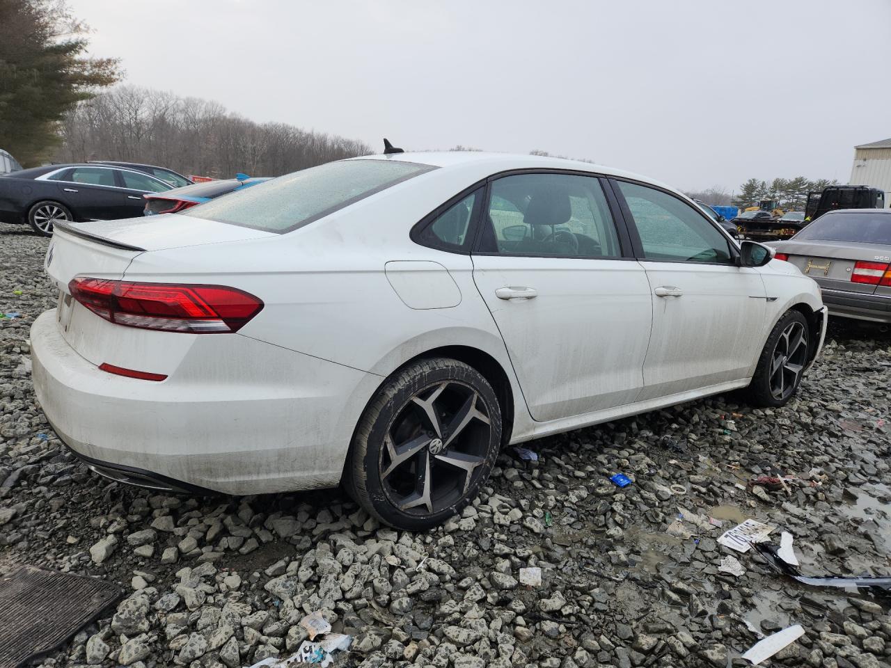 2020 VOLKSWAGEN PASSAT R-LINE photo 7