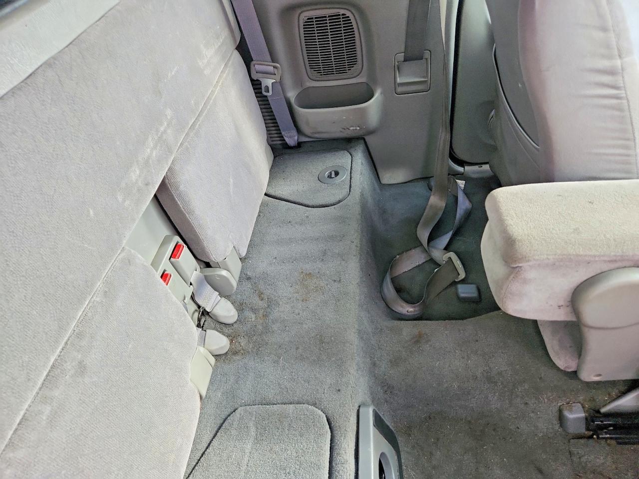 2003 TOYOTA TACOMA BASE photo 10