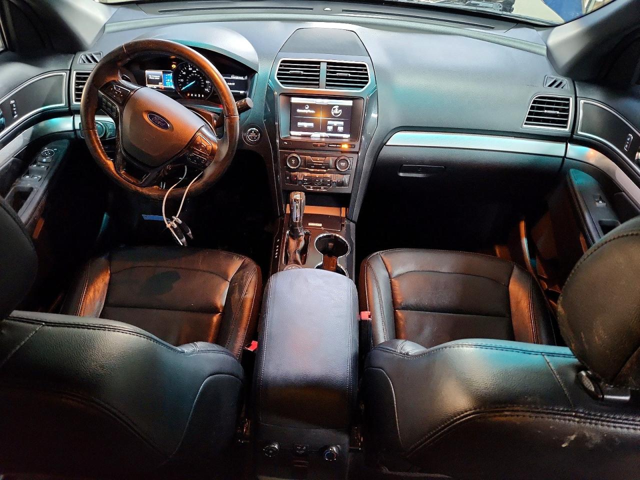 2016 FORD EXPLORER XLT photo 8