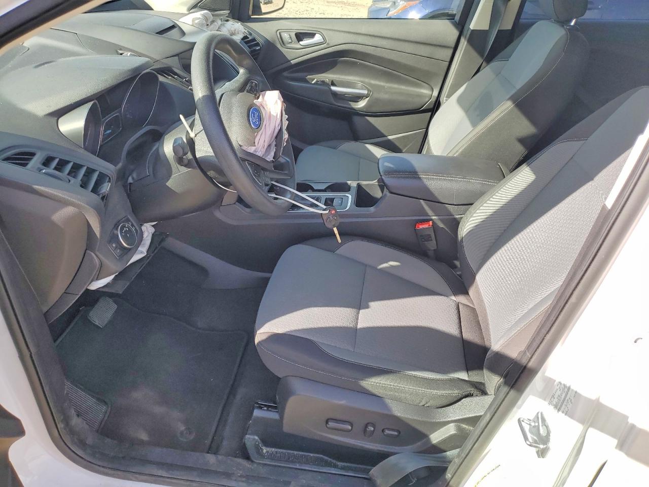 2018 FORD ESCAPE SE photo 13