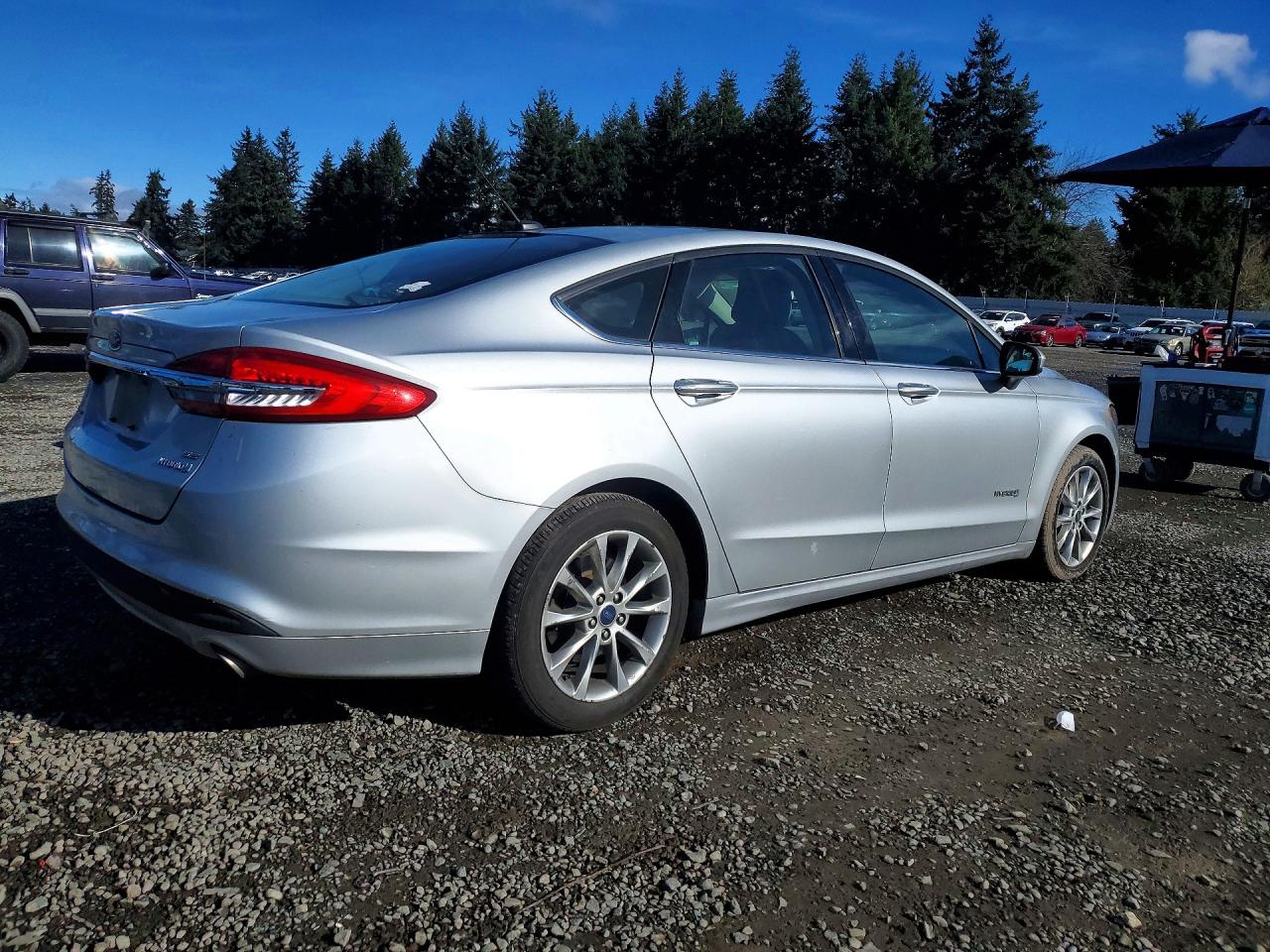 2017 FORD FUSION SE HYBRID photo 3