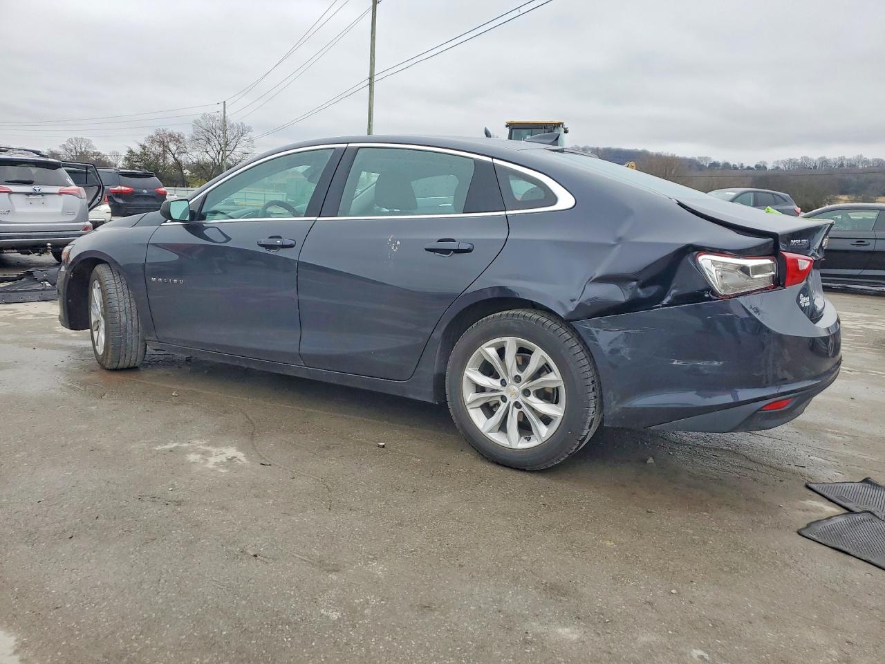 2023 CHEVROLET MALIBU LT photo 3