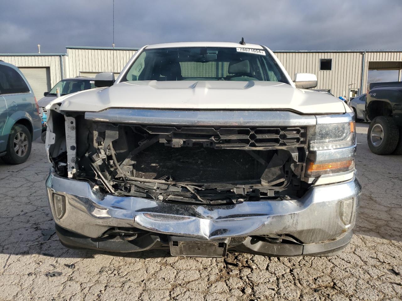 2016 CHEVROLET SILVERADO K1500 LT photo 9