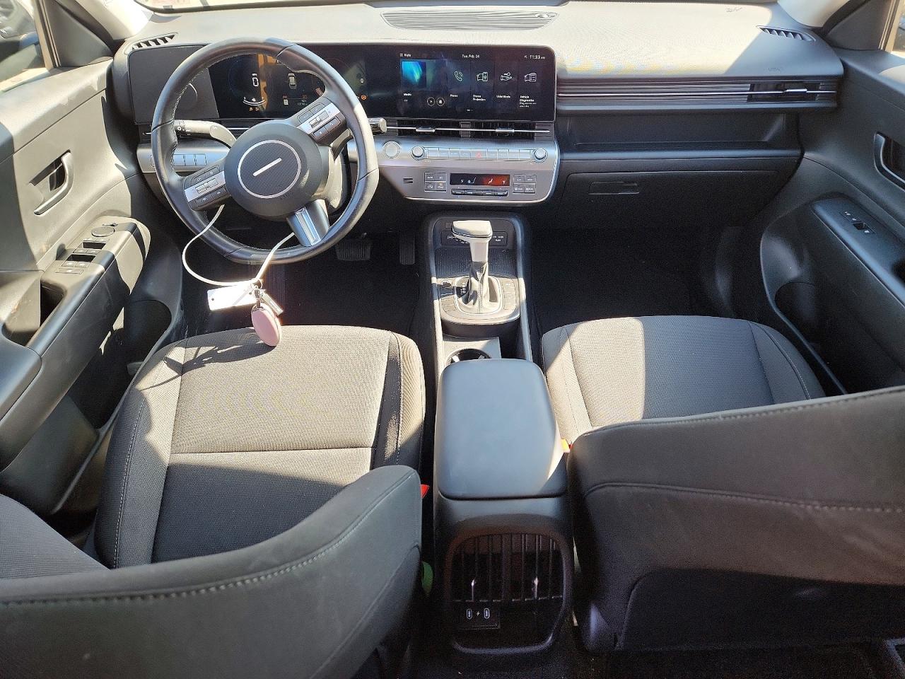 2024 HYUNDAI KONA SEL photo 8
