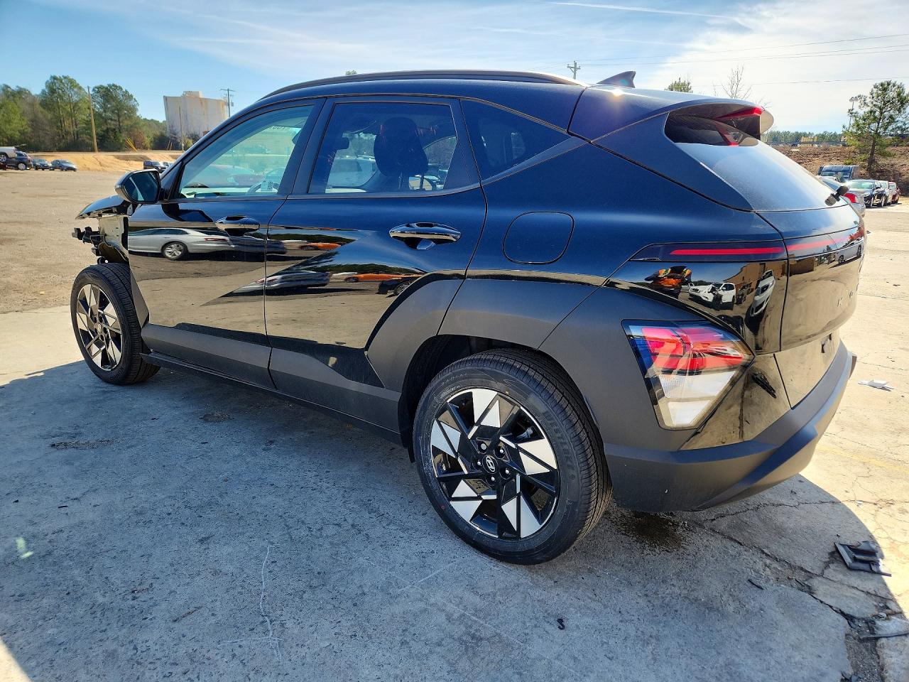 2024 HYUNDAI KONA SEL photo 2