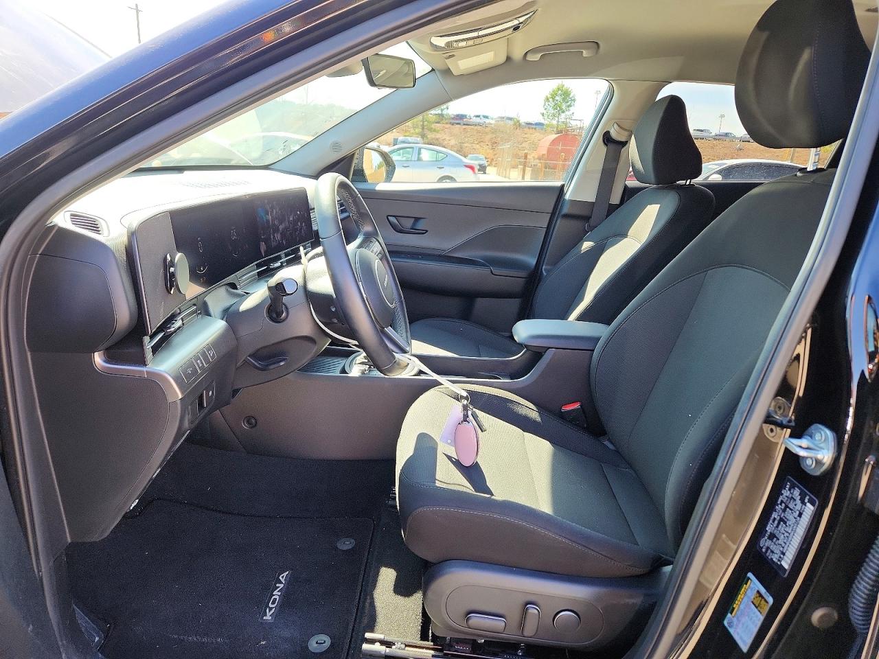 2024 HYUNDAI KONA SEL photo 7