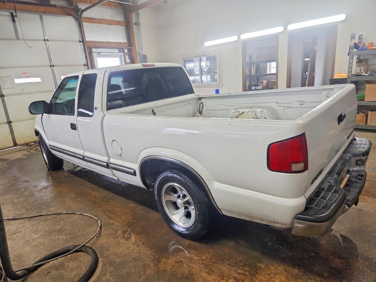 2001 CHEVROLET S TRUCK S10 photo 3