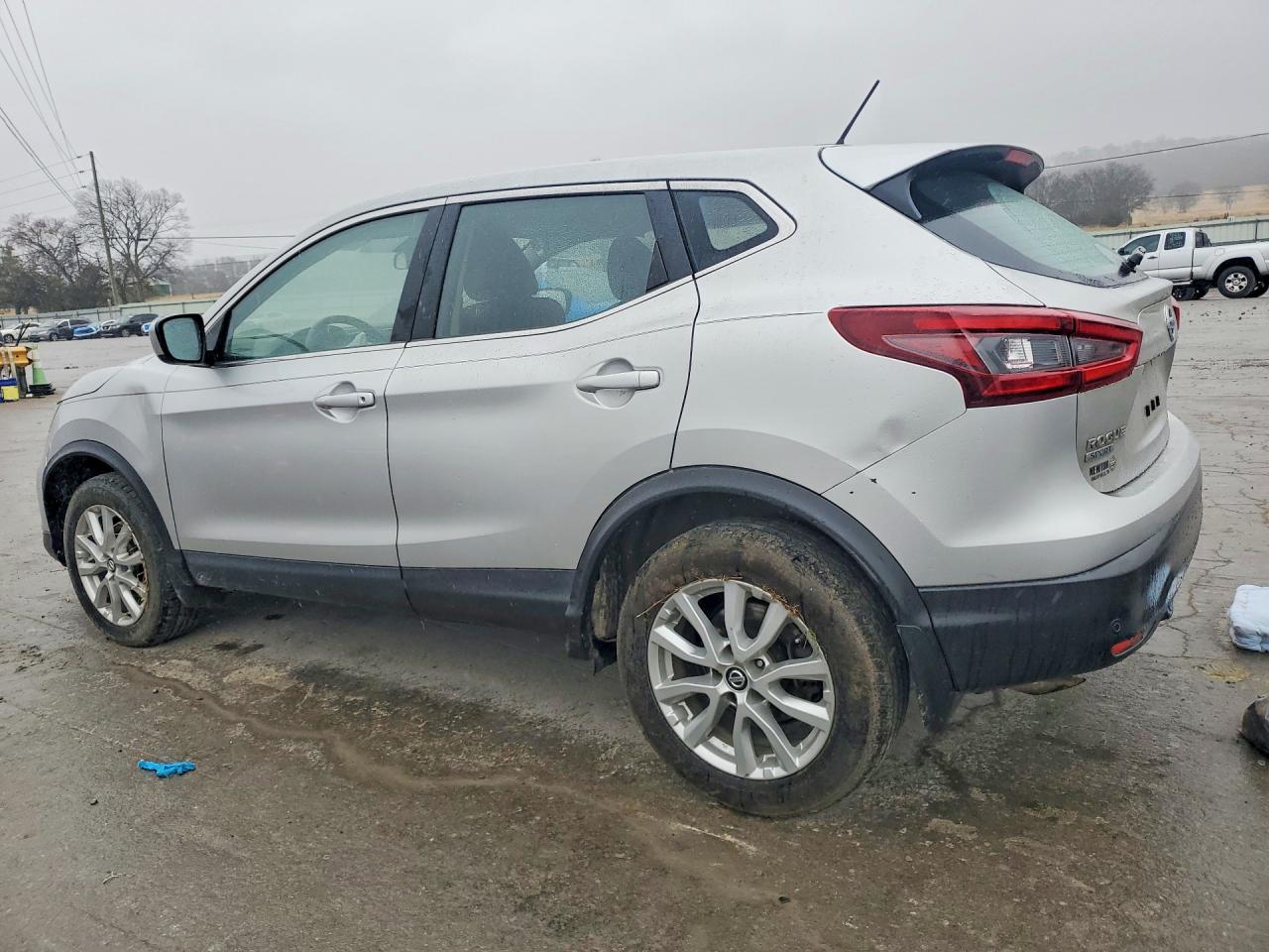 2020 NISSAN ROGUE SPORT S photo 3