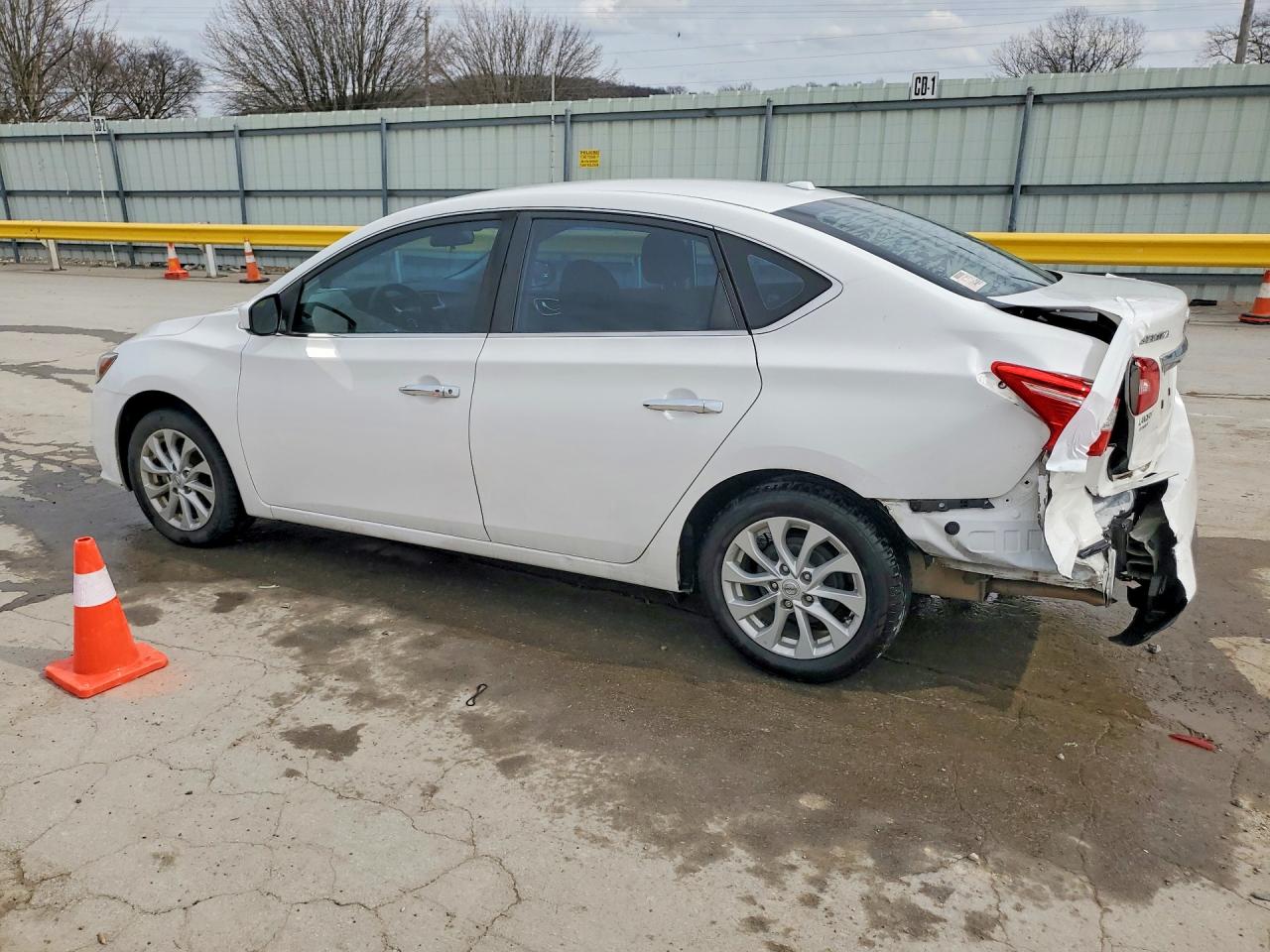2019 NISSAN SENTRA SV photo 2