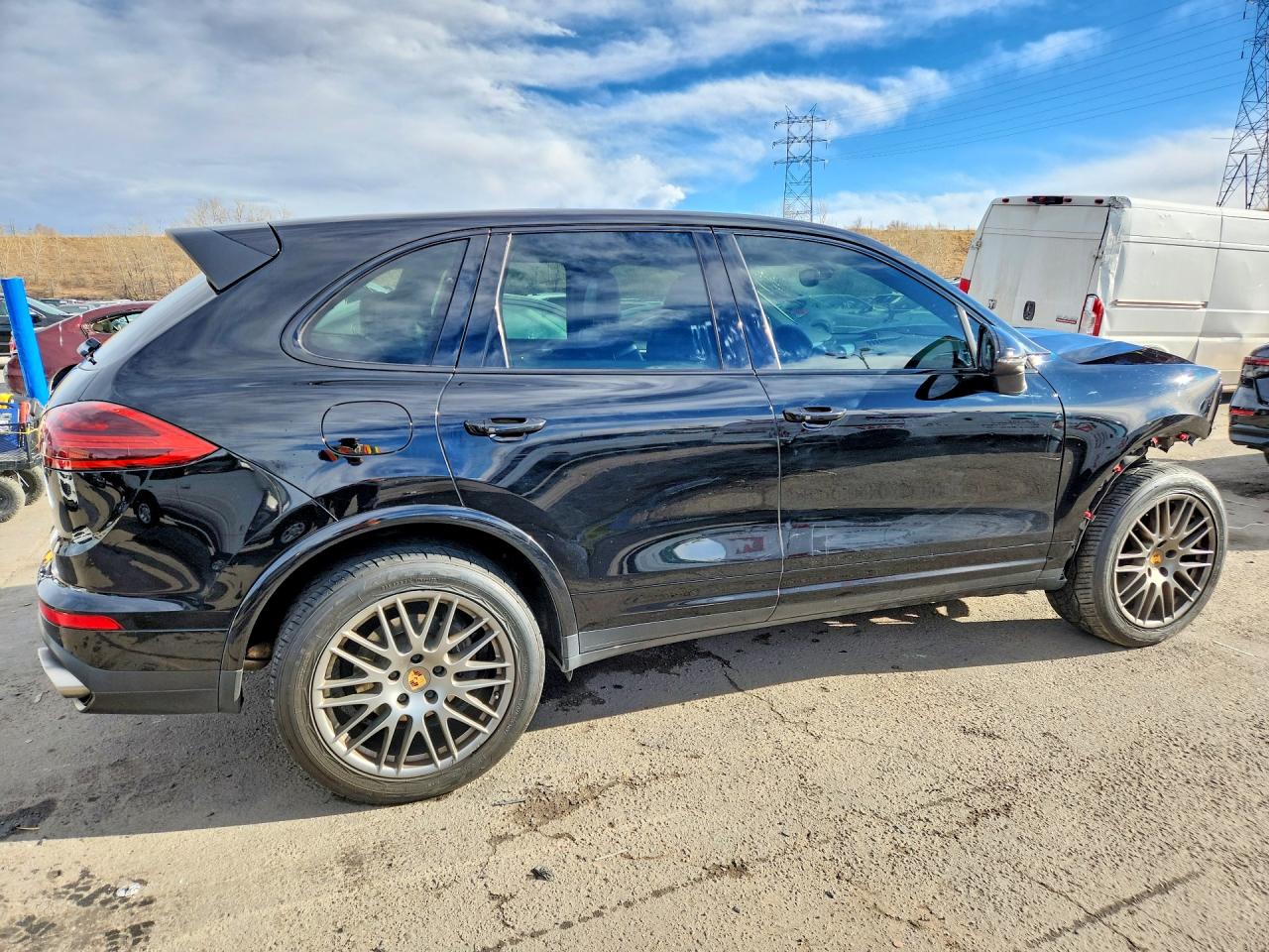 2018 PORSCHE CAYENNE photo 3