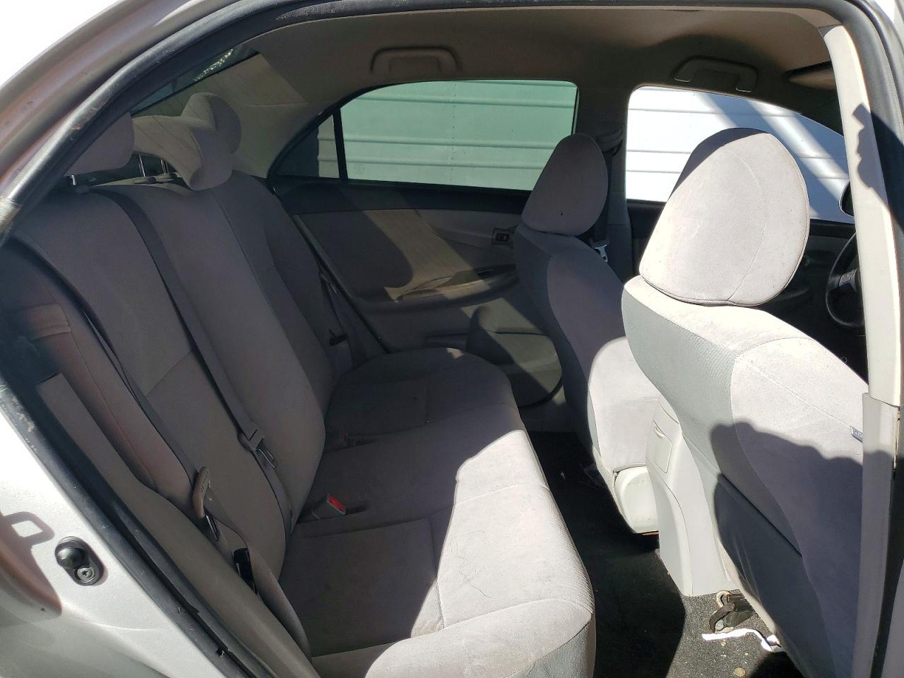 2012 TOYOTA COROLLA BASE photo 19