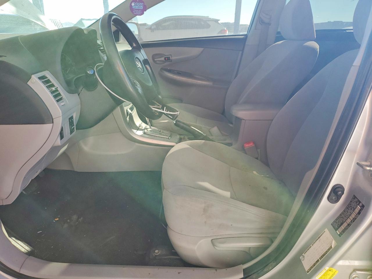 2012 TOYOTA COROLLA BASE photo 13