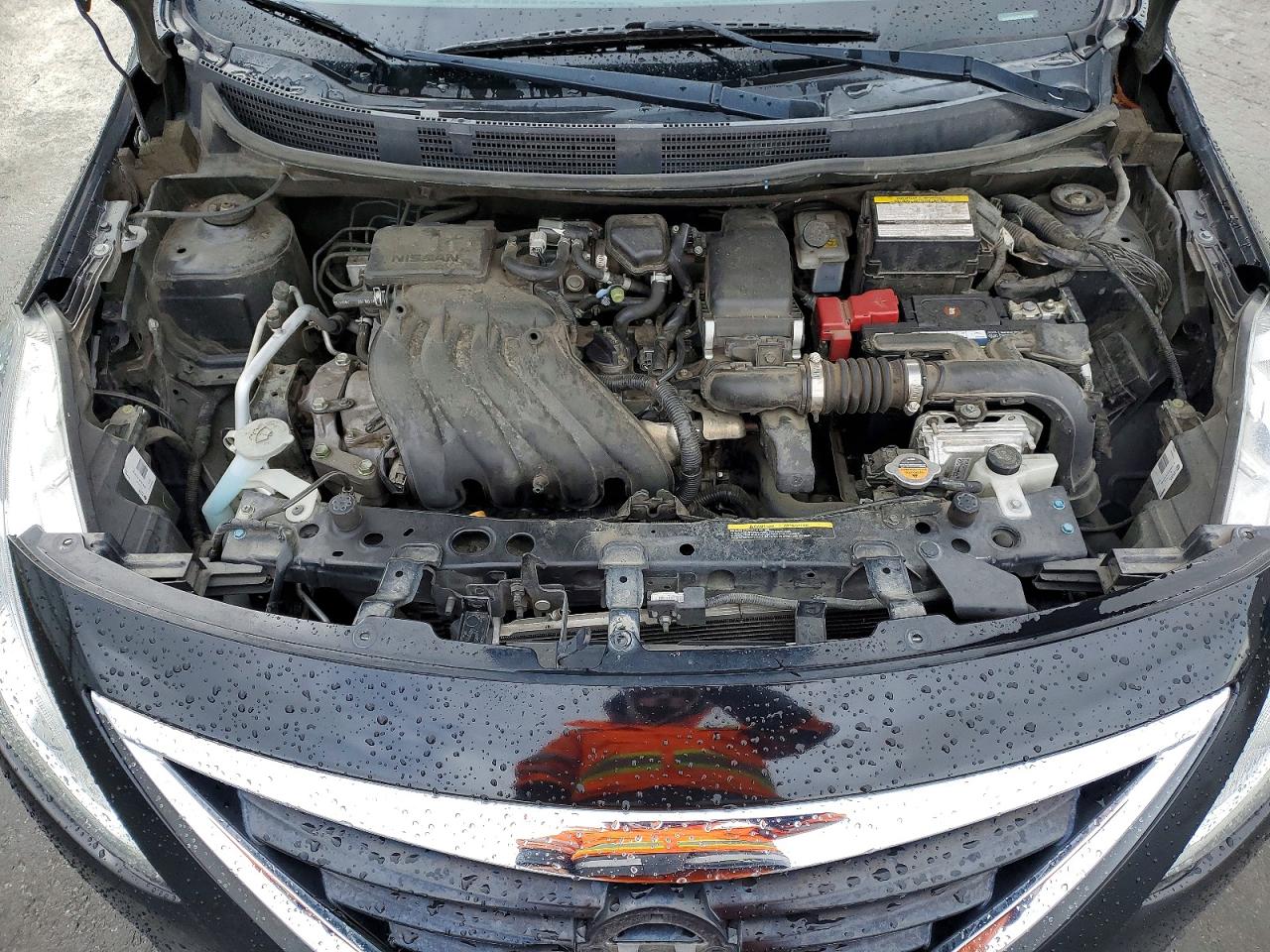 2019 NISSAN VERSA SV photo 11