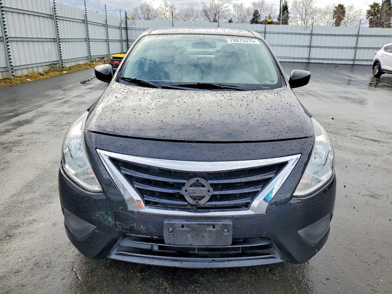 2019 NISSAN VERSA SV photo 5