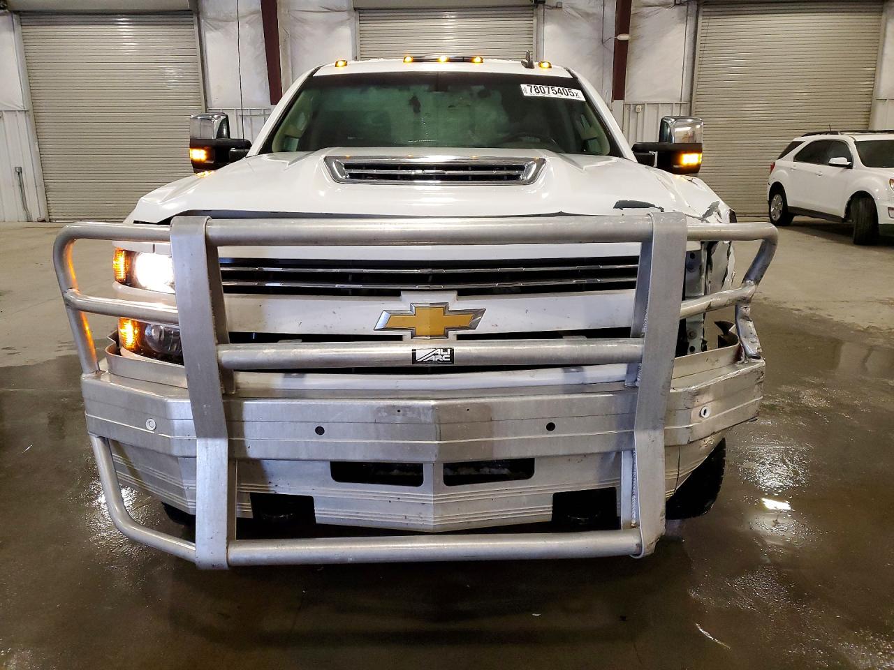2017 CHEVROLET SILVERADO K3500 LTZ photo 9