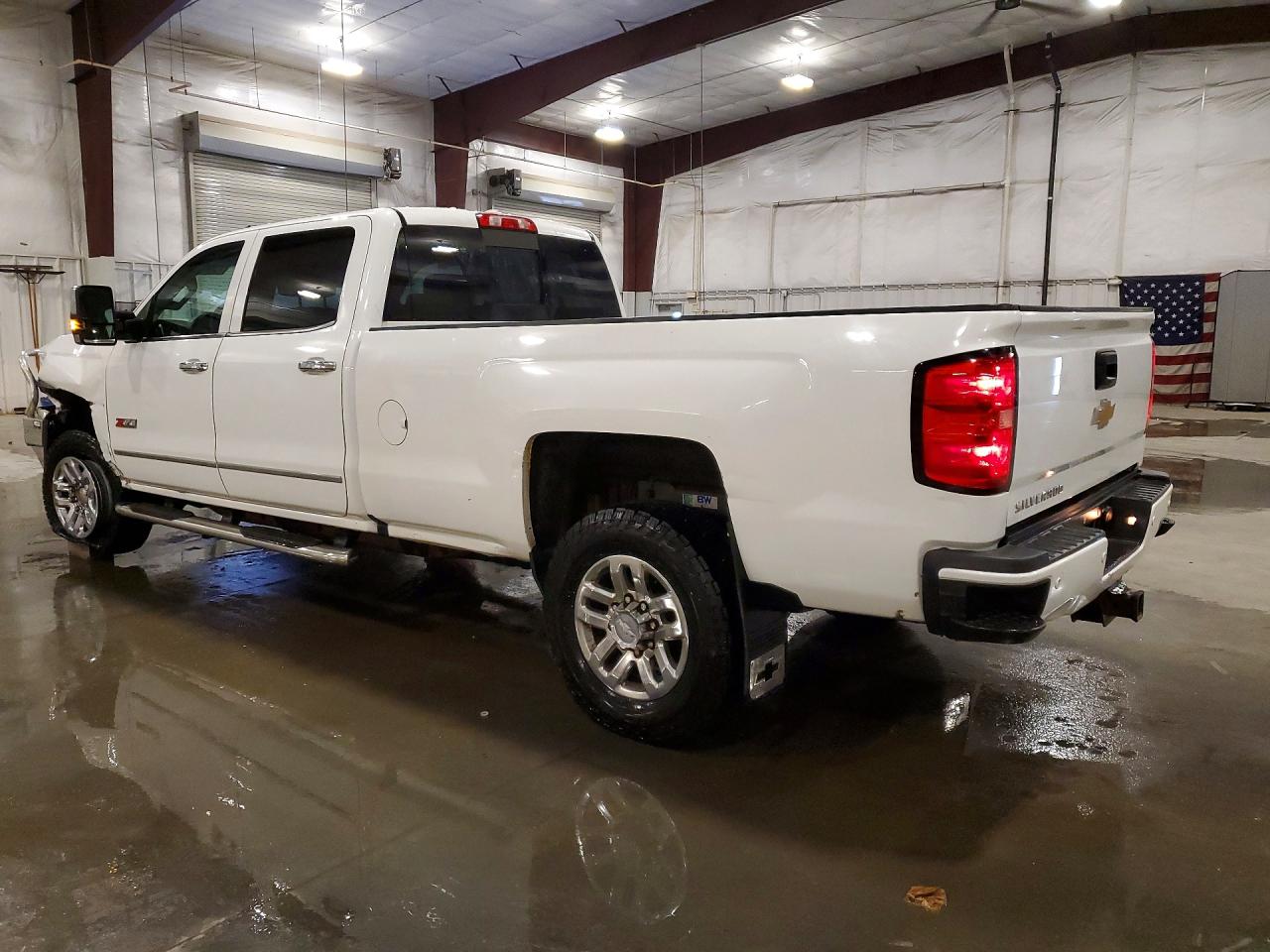 2017 CHEVROLET SILVERADO K3500 LTZ photo 3