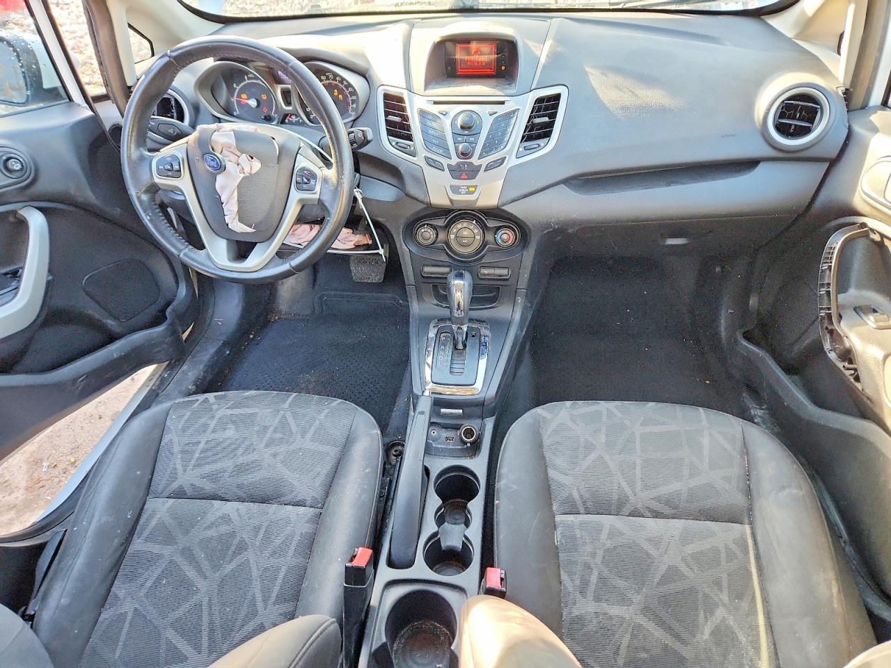 2012 FORD FIESTA SEL photo 8