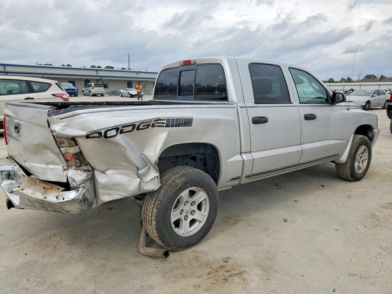 2005 DODGE DAKOTA QUAD SLT photo 7