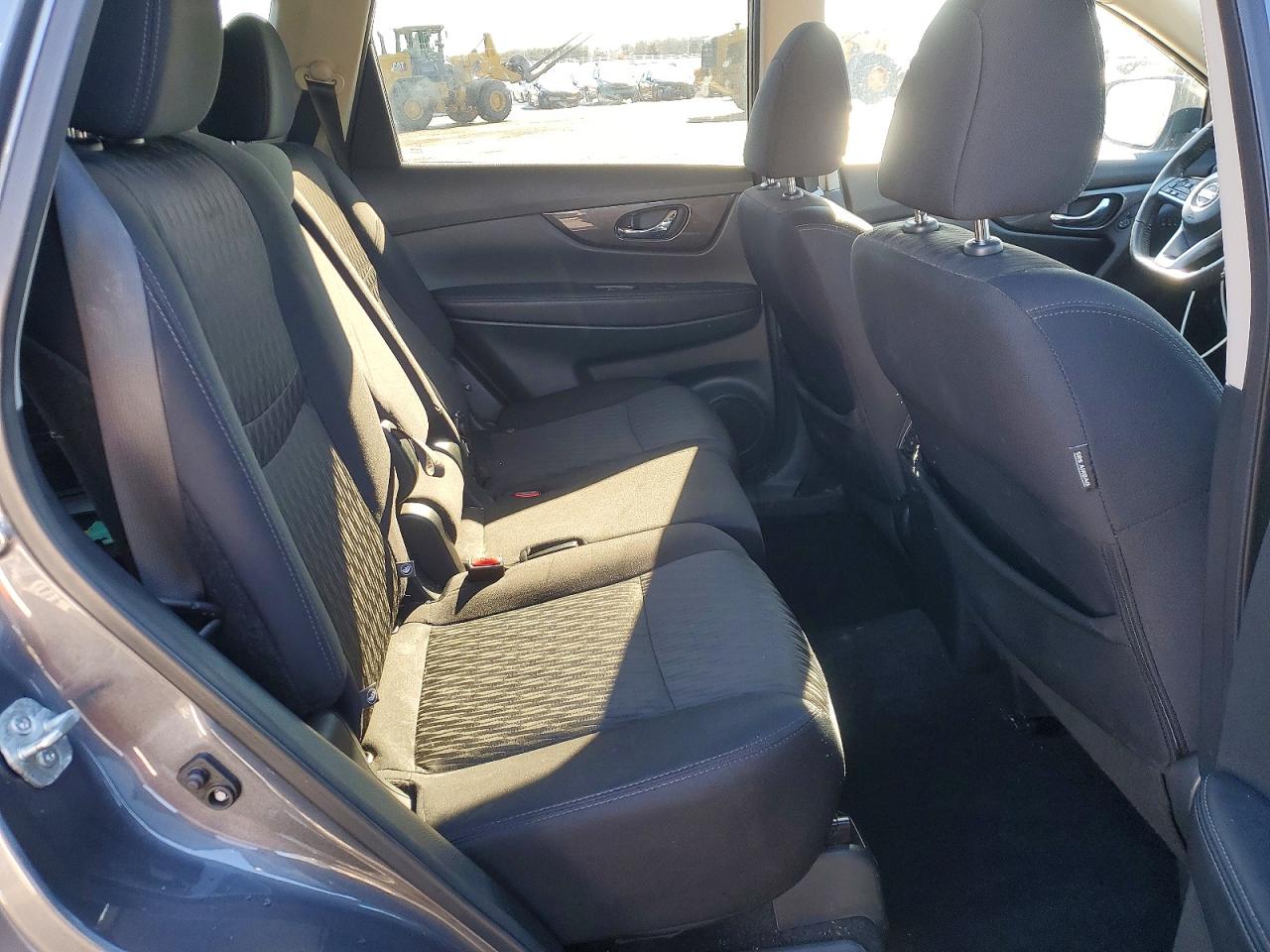 2019 NISSAN ROGUE SV photo 11