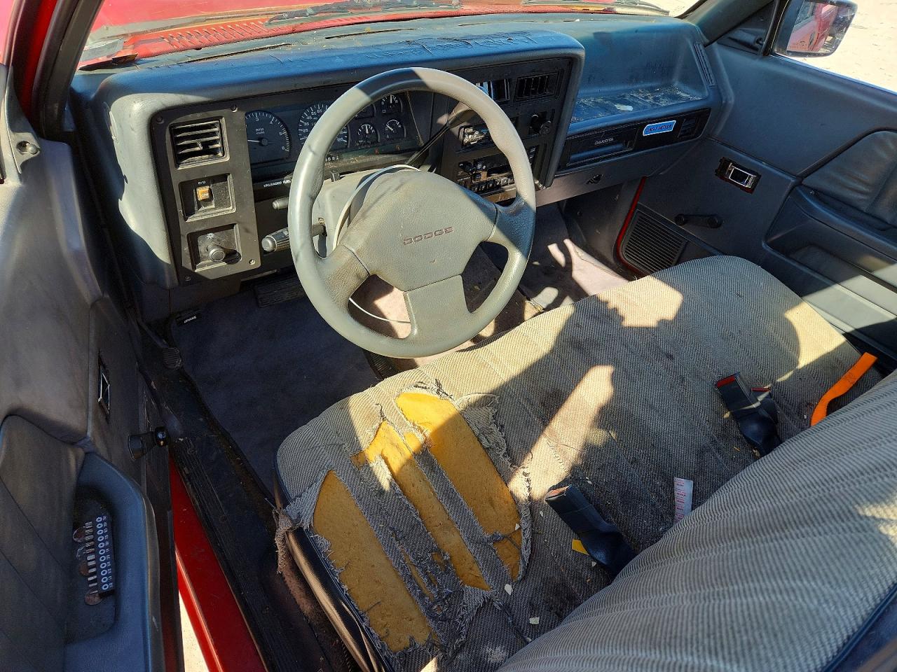 1993 DODGE DAKOTA photo 8